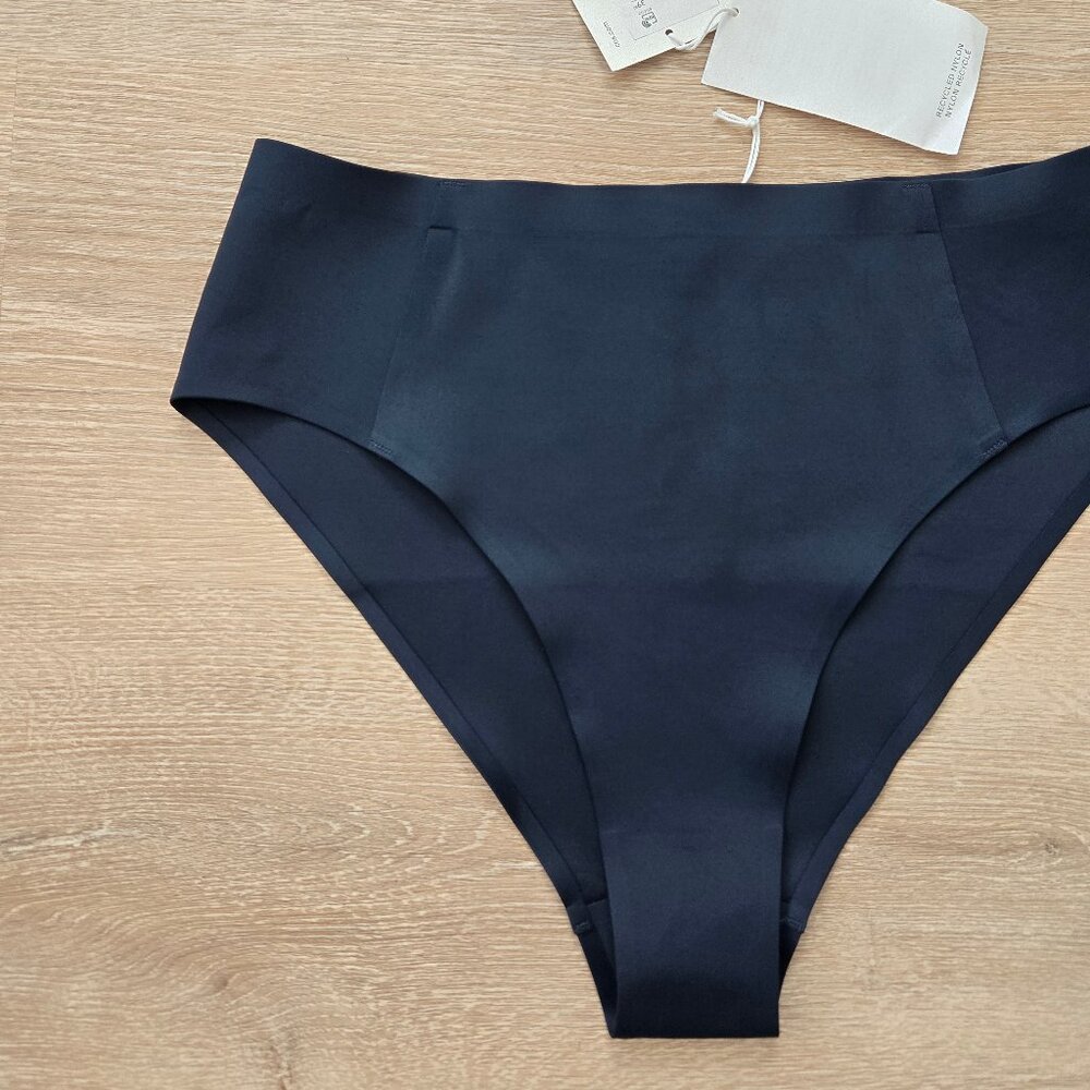COS High-Waisted Bikini Briefs NWT Womens (Navy) Ink Blue Size 8 New With Tags - Picture 13 of 16